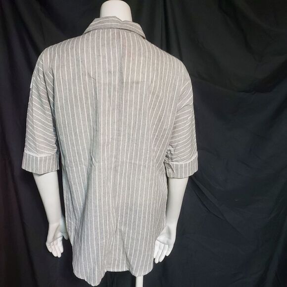 NWT Orange Creek Gray & White Striped Button Down - Picture 5 of 6